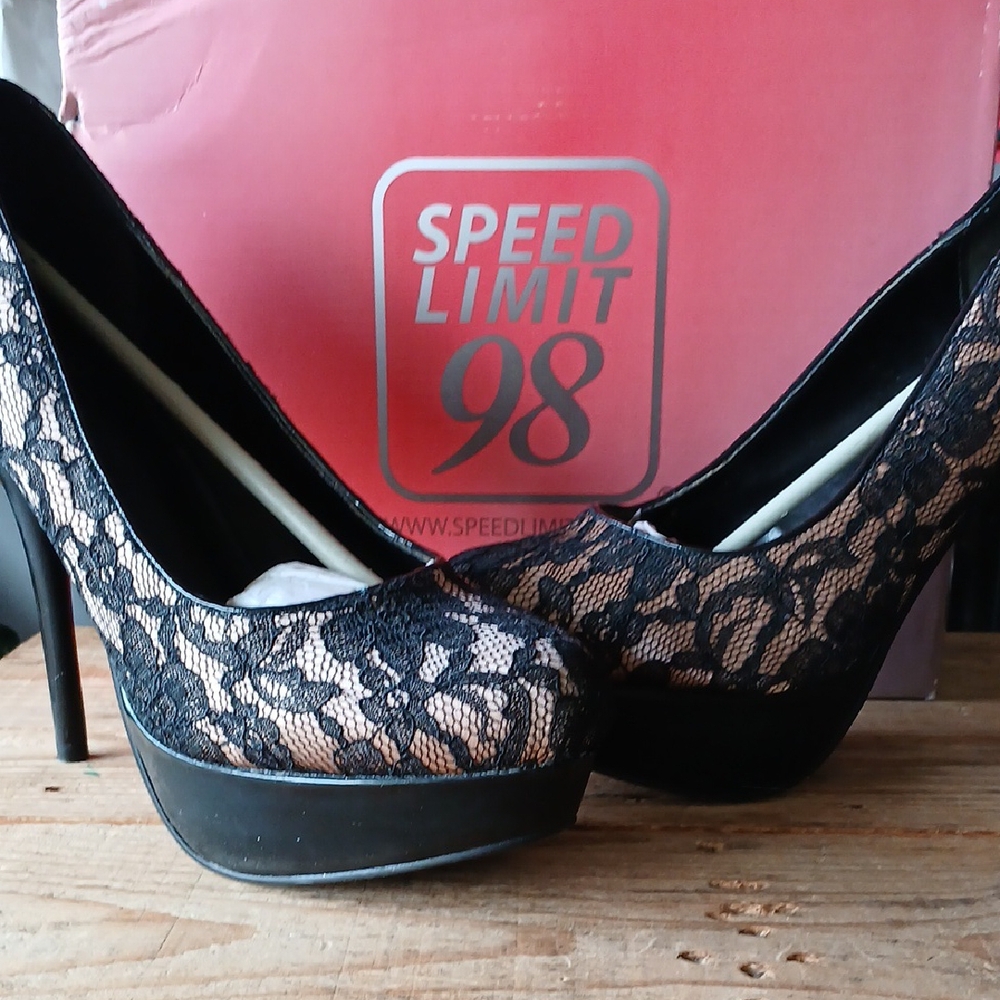 Barely Worn, Speed Limit 98 Black Lace And Nude High Heel Platform Pumps, Sz 10